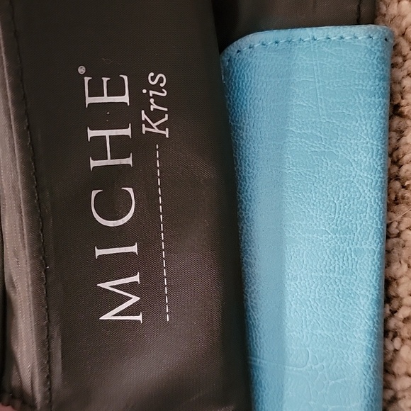 Miche Demi cover - Kris - Picture 3 of 4